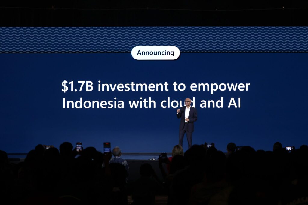 Chairman dan CEO Microsoft Satya Nadella umumkan investasi US$1,7 miliar untuk dukung infrastruktur cloud dan AI di Indonesia pada Microsoft Build: AI Day tanggal 30 April 2024 di Jakarta, Indonesia. (Foto oleh Annice Lyn/Getty Images untuk Microsoft)