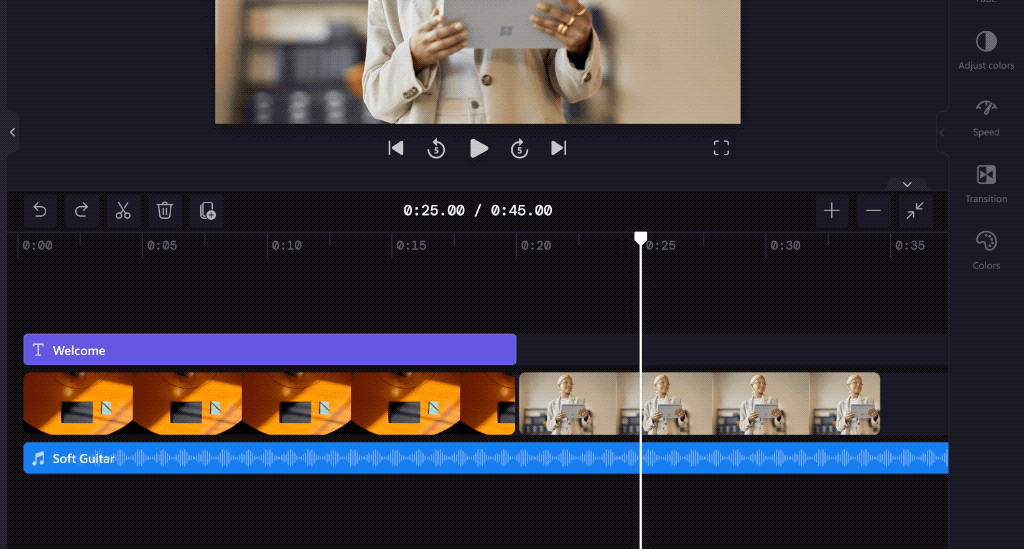 Una imagen animada que muestra el editor de línea de tiempo en Clipchamp, con un clip de video que se arrastra y suelta para reemplazar otro clip en el editor