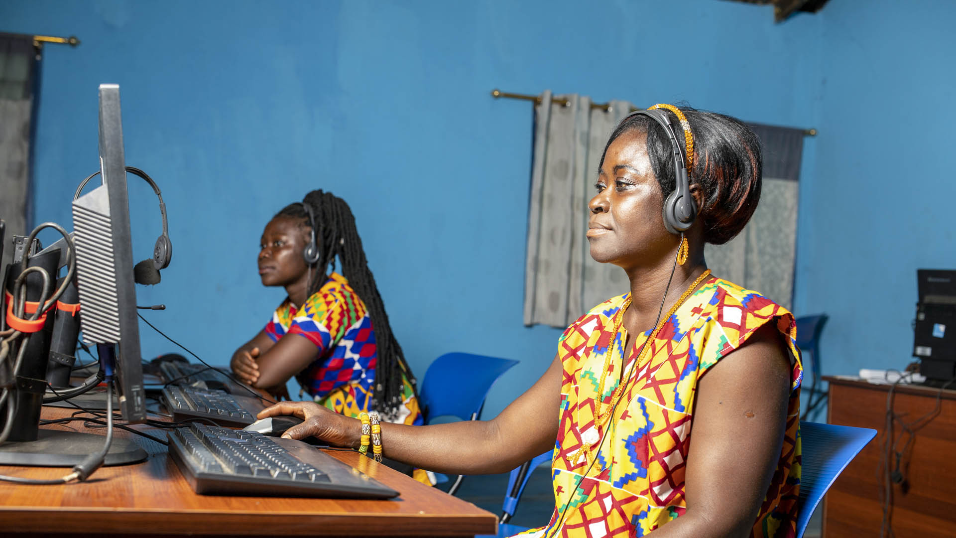 Rachel Nyarkotey using a computer workstation in Ghana