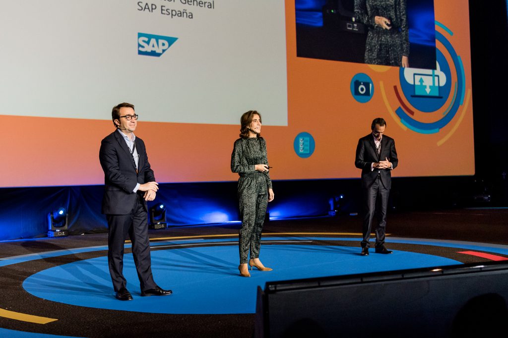 De izquierda a derecha: Julián Cañadas, Country Lead de Adobe Systems España, Pilar López, Presidenta de Microsoft España y Rafael Brignoni, General Manager de SAP España