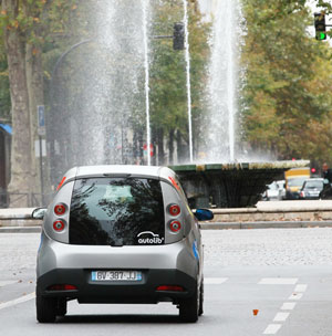 Autolib’ Brings Car-Sharing to Paris Area