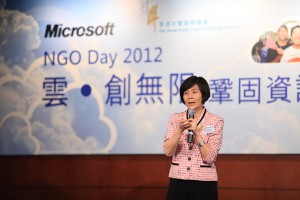 Christine Fang, chief executive of Hong Kong Council of Social Service, explained how the “Cloud Unlimited for a Better Hong Kong” Program benefits the NGOs in Hong Kong