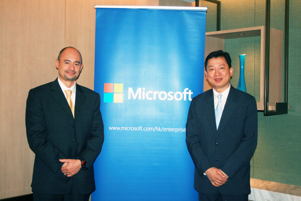 (From left to right) Eugene Saburi, General Manager, Cloud OS Marketing, Microsoft and Richard Lam, Head of Information Technology of Sun Hung Kai Properties explained how the Group is benefited by Microsoft’s cloud solutions.