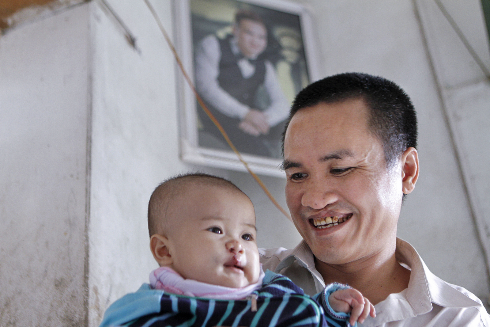 Nguyen Van Dinh and his daughter, Nguyen Thi Hanh