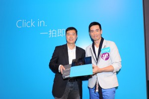 To show support for Moses’ new business, Horace Chow, General Manager of Microsoft Hong Kong, presented him a Surface Pro.