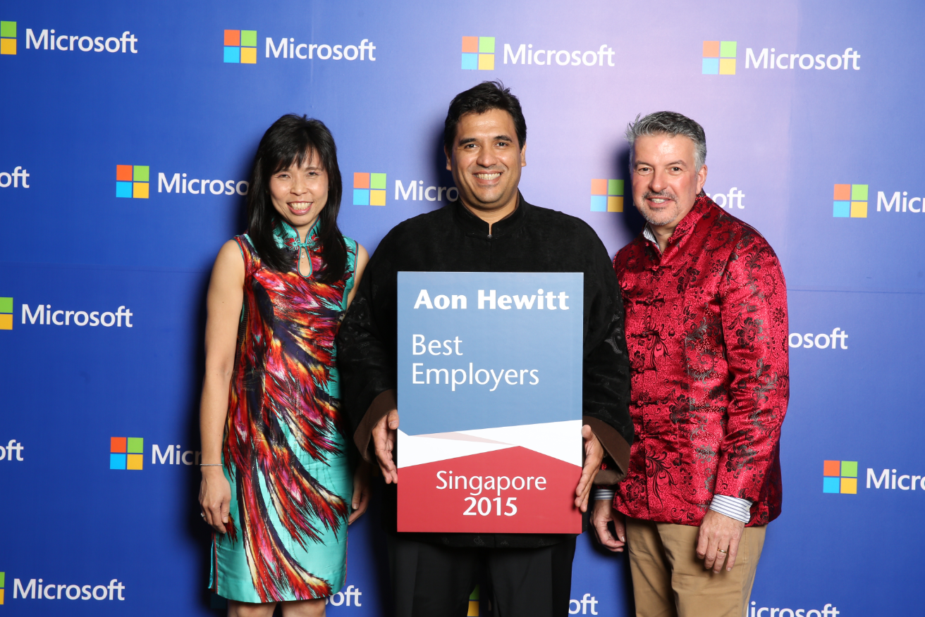 (From left) Jessica Tan, Managing Director, Microsoft Singapore, Alvaro Celis, Vice President, Microsoft Asia Pacific and Noel Murray, Managing Director, Microsoft Operations, Asia Pacific & Japan celebrating the recognition.