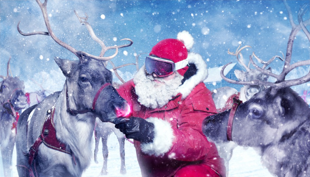santa_reindeers_earth_hires