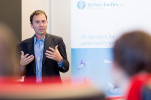 Thomas Lutz, Unternehmenssprecher bei Microsoft Österreich am NGO Connection Day. © Ludwig Schedl / FVA