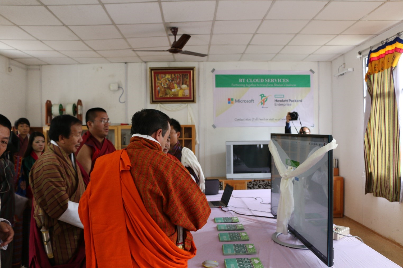 Showcase of hosted services at the launch ceremony of Bhutan Telecom’s partnership with Microsoft and HP 