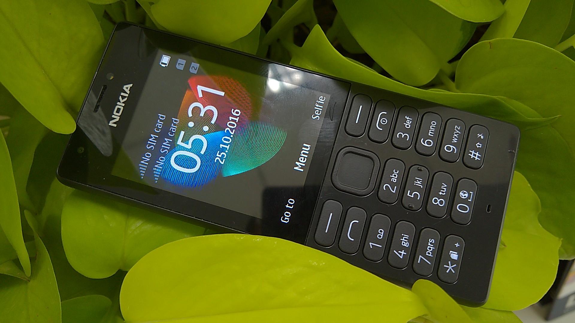 Nokia 216: Chụp ảnh đẹp, nghe nhạc sôi động và lướt web mượt mà - tất cả đều có trên Nokia 216! Với thiết kế bền bỉ, dung lượng pin lớn và tính năng hữu ích, Nokia 216 là sự lựa chọn hoàn hảo cho những ai yêu thích những chiếc điện thoại đơn giản nhưng đầy tiện ích.