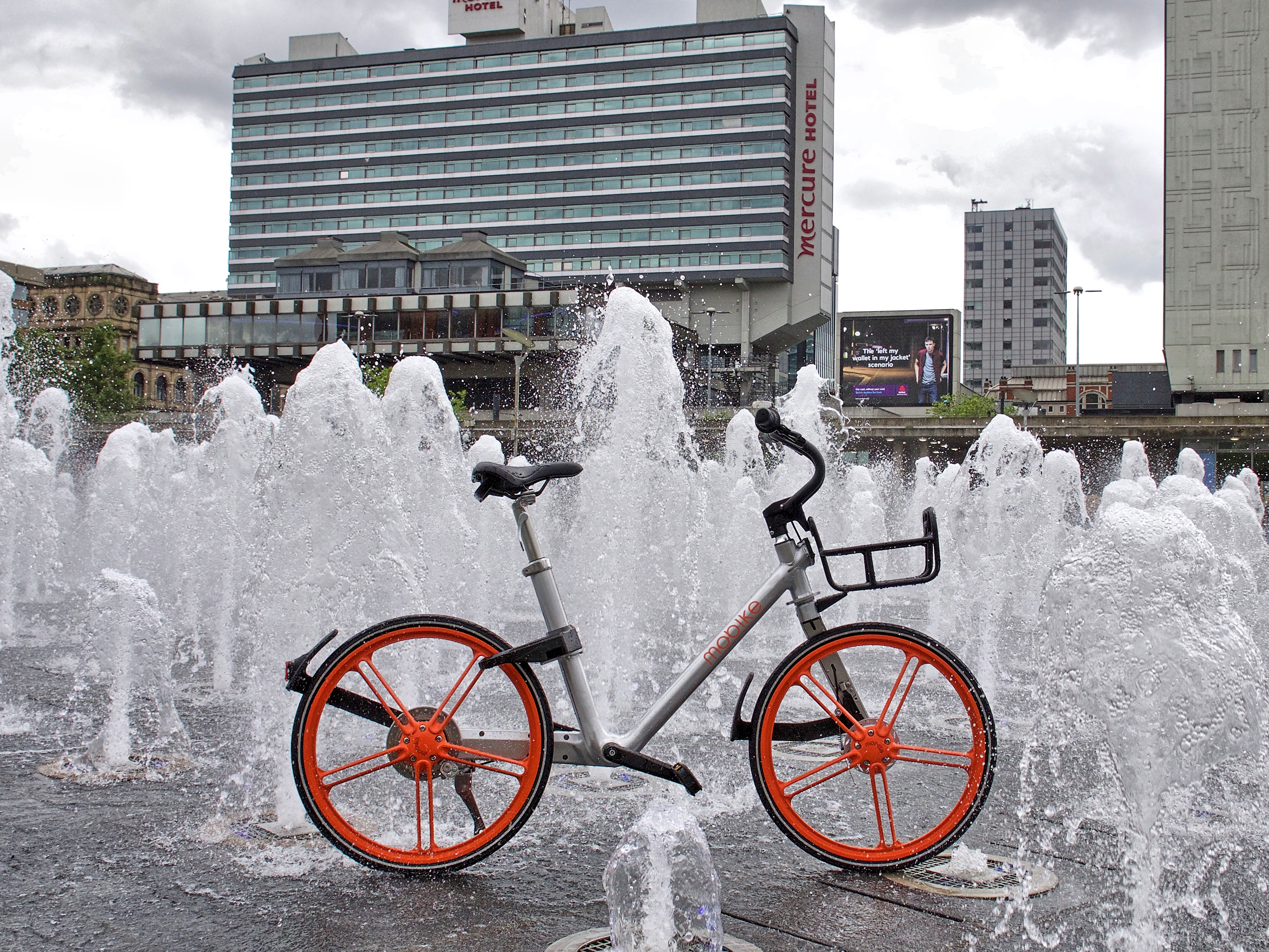 Mobike has chosen Manchester as the first city in Europe to get its new cycling scheme