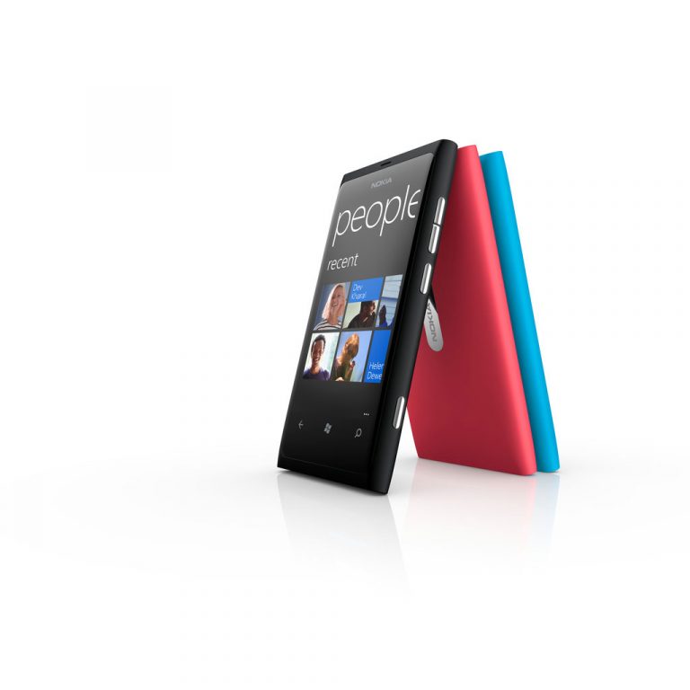 The Nokia Lumia 800 features vivid colors (cyan, magenta and black) powered by Windows Phone for one-touch social network access, easy grouping of contacts, integrated communication threads and Internet Explorer 9.