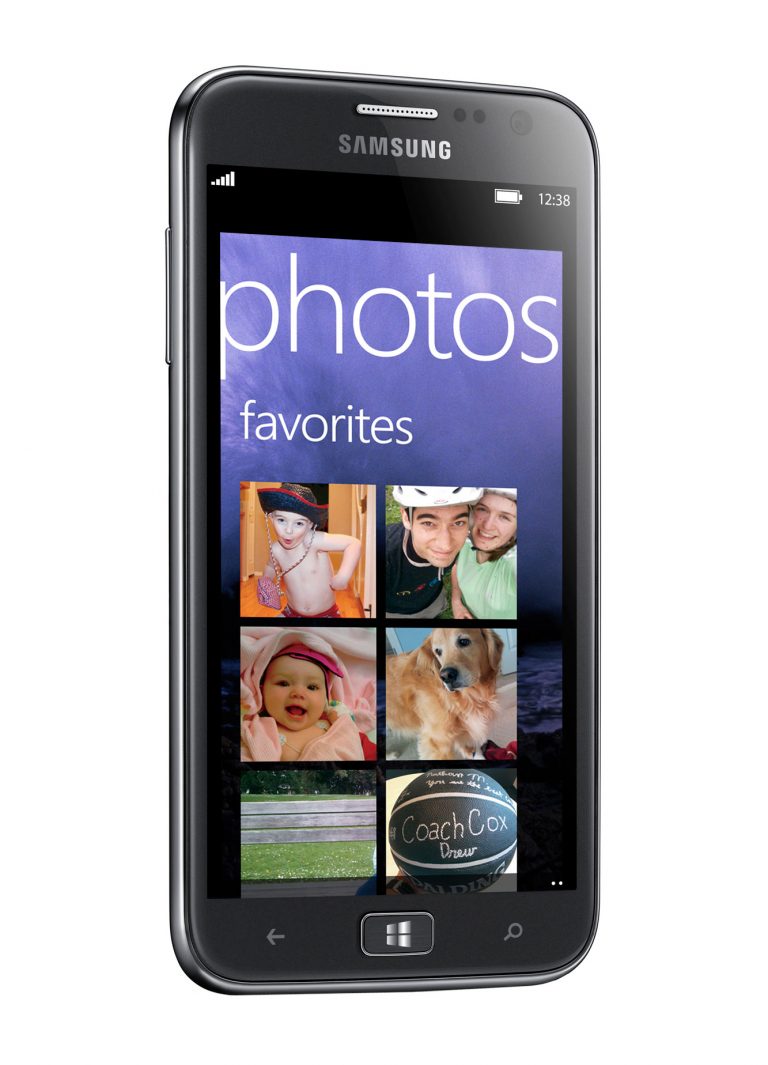 The Photos Hub brings your camera roll,  Facebook and SkyDrive albums into one place. It’s like a live photo album that updates with the latest photos of your friends and family in real-time.