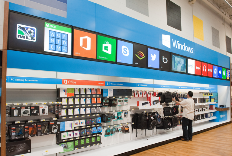 The Windows Store only at Best Buy features a wide array of software and accessories, including Windows 8 apps, Office, Skype, Xbox music and games. (Photos/Craig Lassig for Windows)