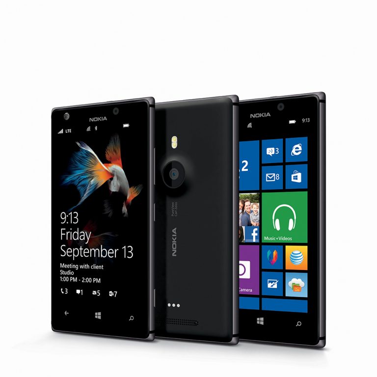 The first Lumia smartphone to feature metal design detail, the Nokia Lumia 925
