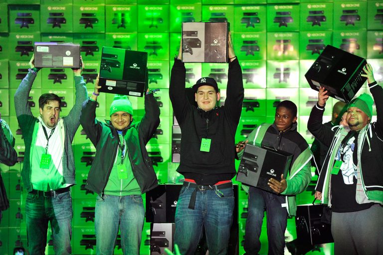 The first U.S. fans get their hands on Xbox One at the Best Buy Theater in Times Square on Friday, November 22, 2013.