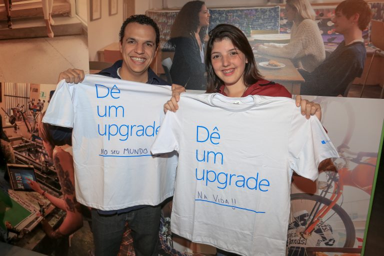 Windows 10 fans share how to #upgradeyourworld in Sao Paulo