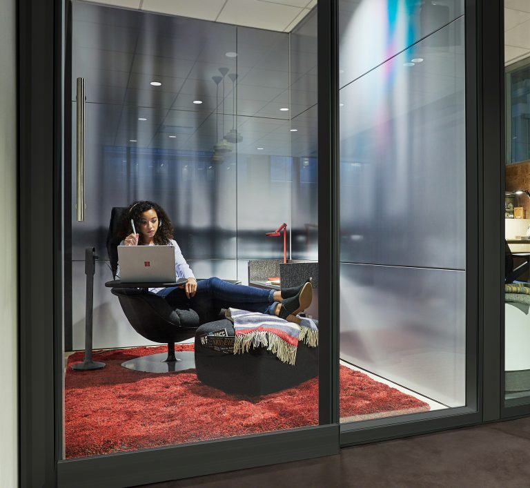 Creative work requires many brain states, including the need to balance active group work with solitude and individual think time. This truly private room allows relaxed postures to support diffused attention.