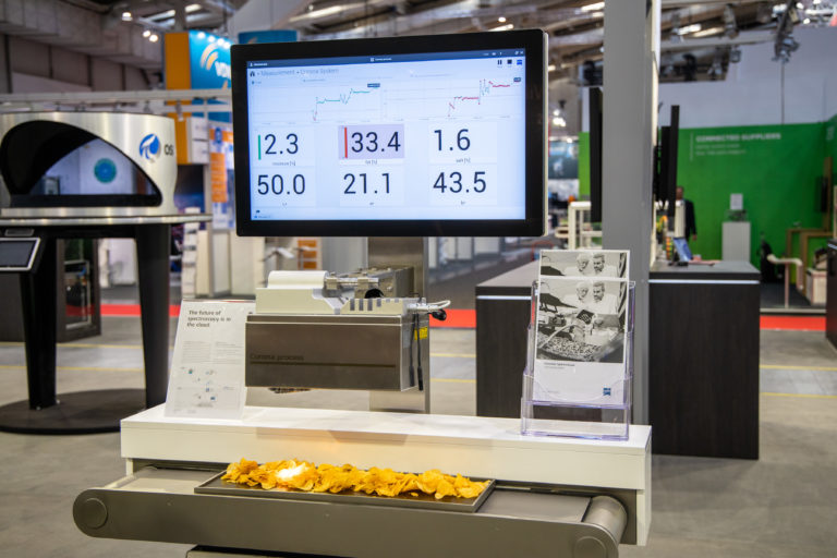 Zeiss Corona machine demo at Hannover Messe 2019