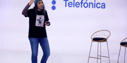 Telefónica Chief Digital Officer Chema Alonso giving a presentation