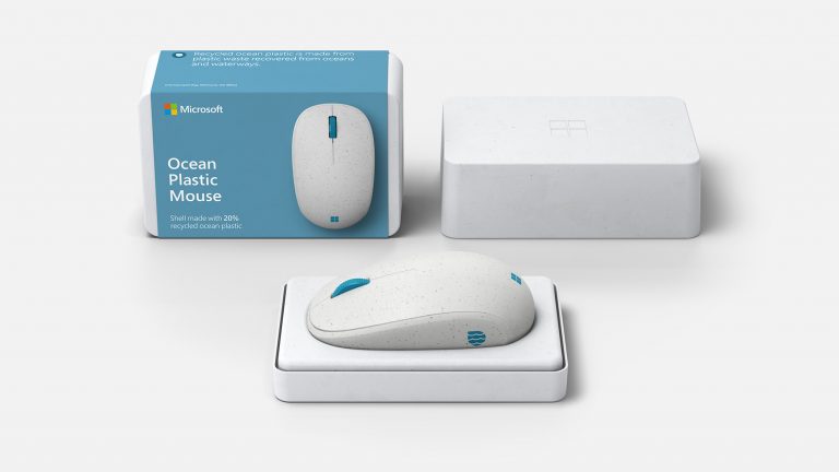 Microsoft Ocean Plastic Mouse packaging
