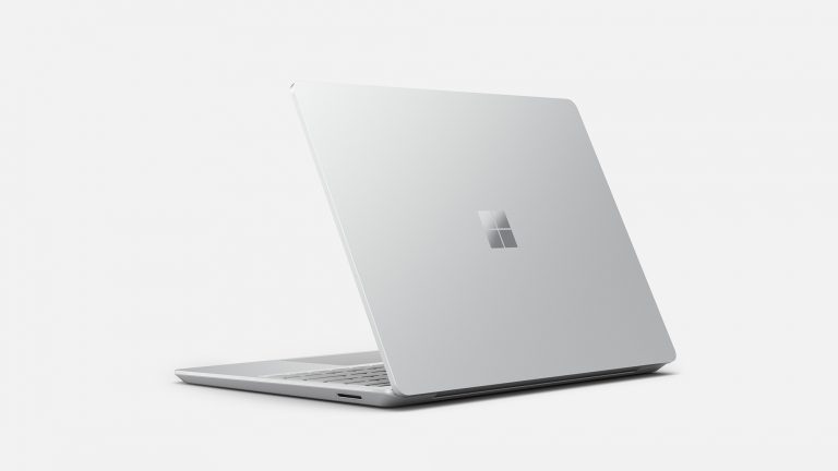 Surface Laptop Go 2 in Platinum