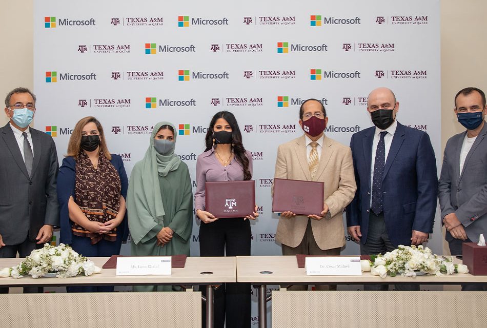 Microsoft Qatar and TAMUQ team during the signing ceremony.