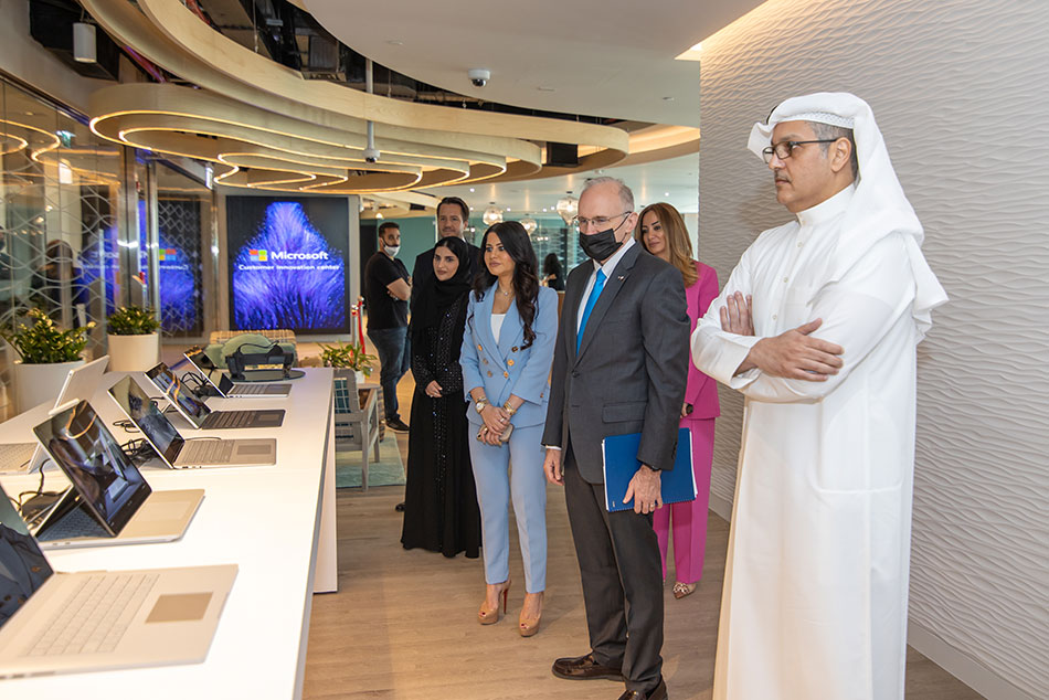 His Excellency Mohammed bin Ali Al-Mannai, Minister of Communications and Information Technology, high ranking officials from the U.S. Embassy in Qatar and Mrs. Lana Khalaf, General Manager of Microsoft Qatar during the inaugural tour of Microsoft new state-of-the-art office in Burj Al Fardan, Lusail City.