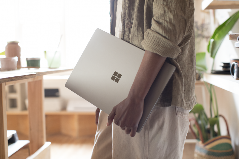 Designed to fit your personal style, Surface Laptop is meticulously crafted to balance performance and portability with premium design and materials.