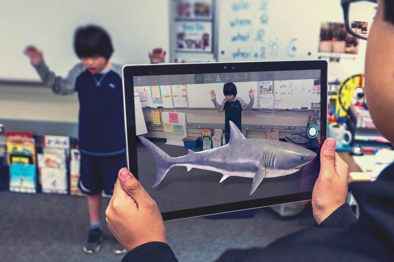 Mixed Reality Viewer allows customers to see 3D objects – either from the Remix3D.com community or their creation in Paint 3D – mixed into their actual surroundings through their PC’s camera.