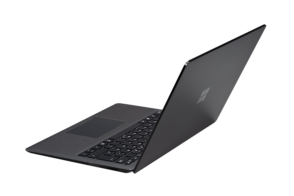 Das Foto zeigt den neuen Surface Laptop 2.