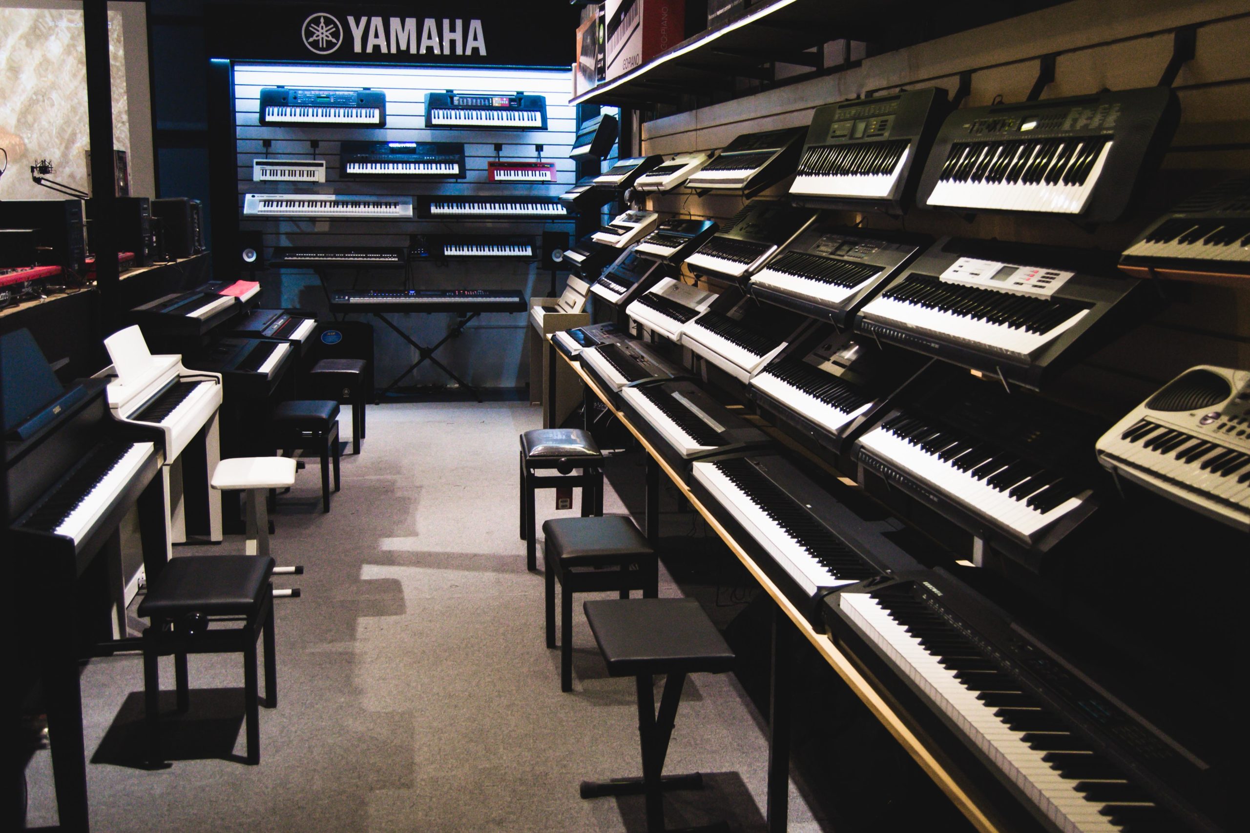 Pianos y teclados Yamaha