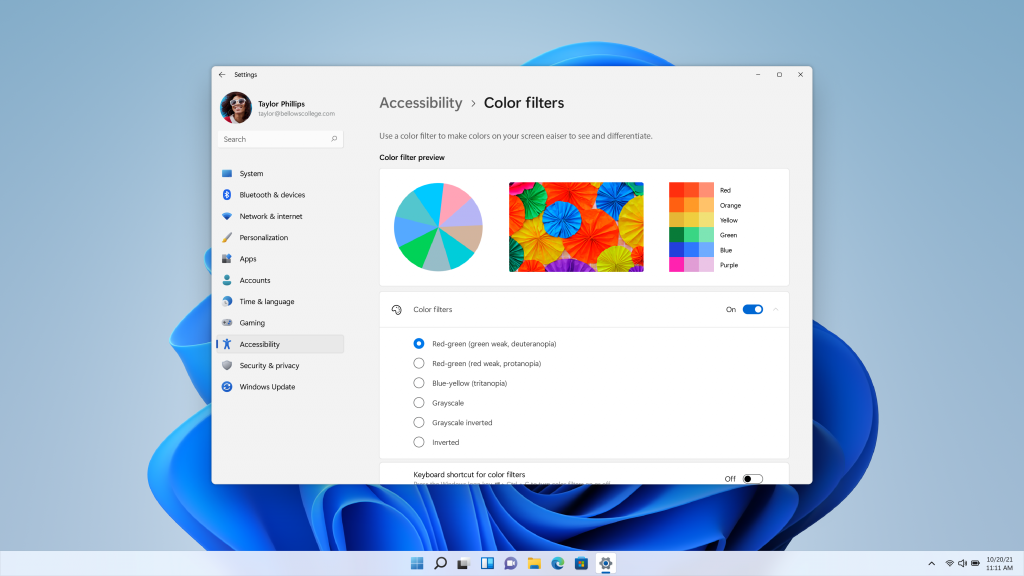 Captura de pantalla de la configuración con filtros de color e ícono de accesibilidad en Windows 11