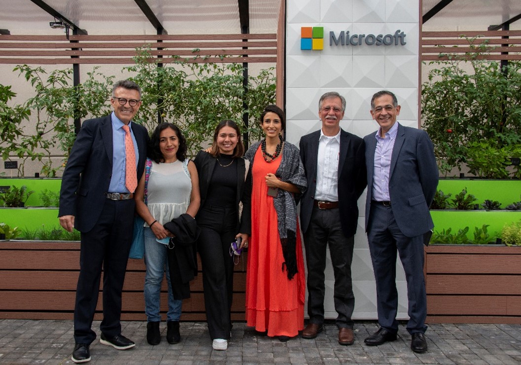 Microsoft entrega a la UNAM proyecto con Inteligencia Artificia e Internet  de las Cosas para Universum - News Center Latinoamérica