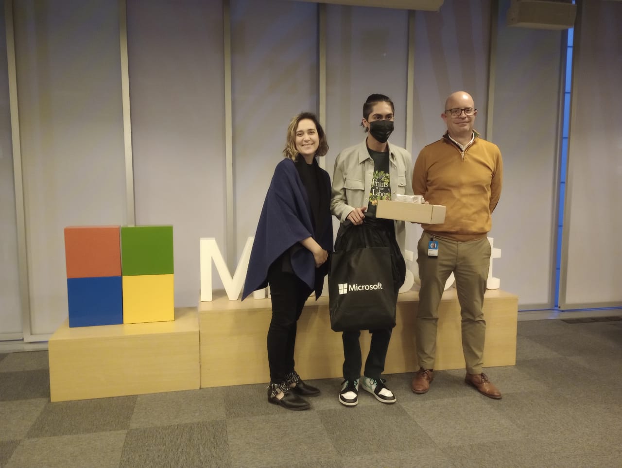 Estudiante peruano gana medalla de bronce en el campeonato mundial  Microsoft Office Specialist - News Center Latinoamérica