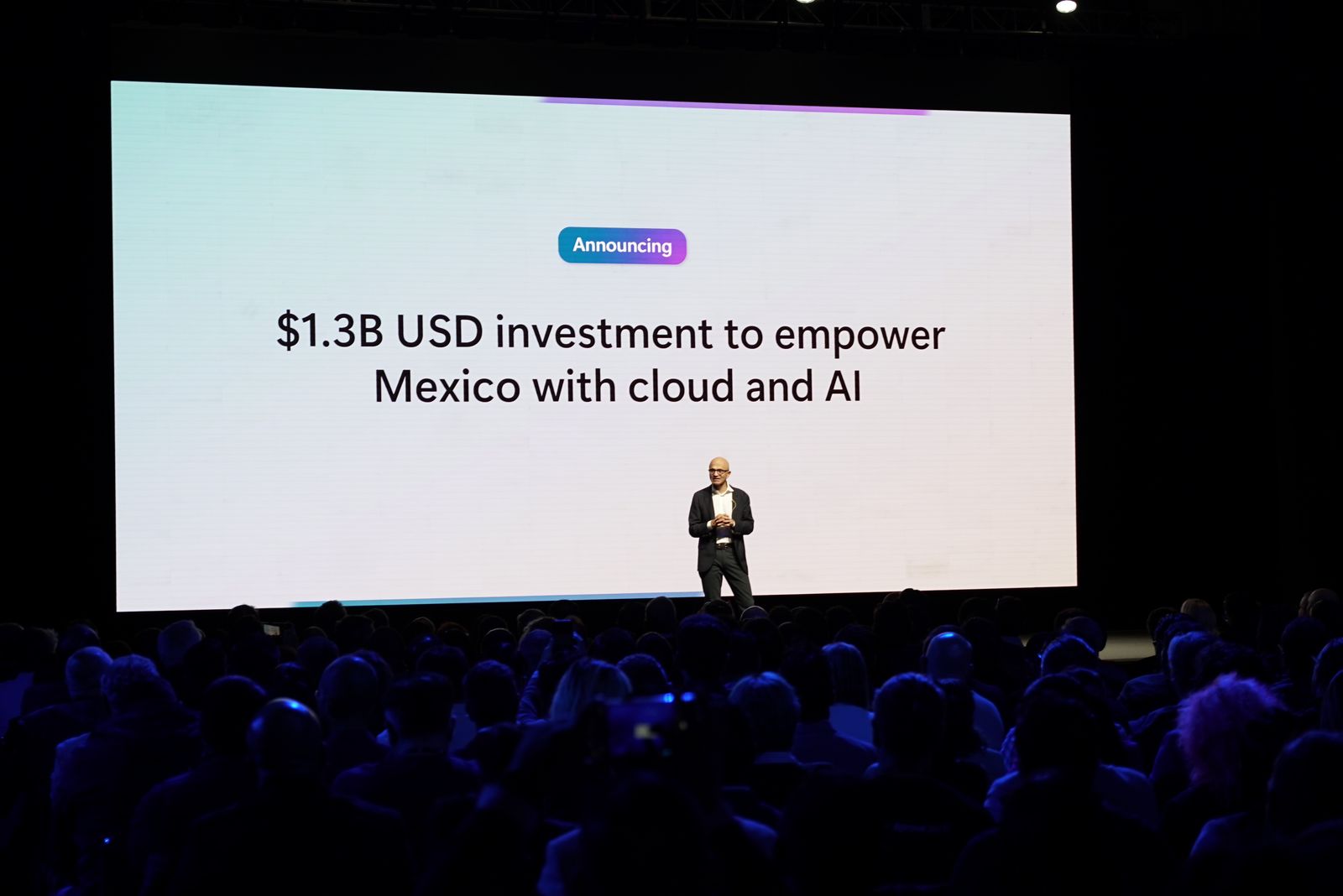 Microsoft announces .3 billion USD investment in Cloud and AI infrastructure supporting inclusive growth through technology and skilling programs in Mexico – News Center Latinoamérica