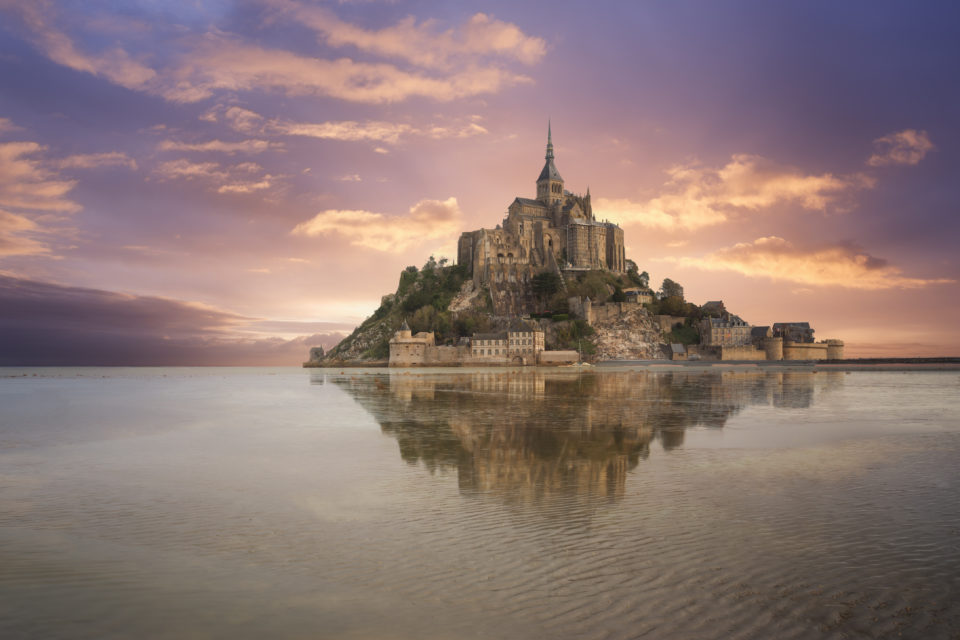 Le Mont-Saint-Michel, na Normandia, França.