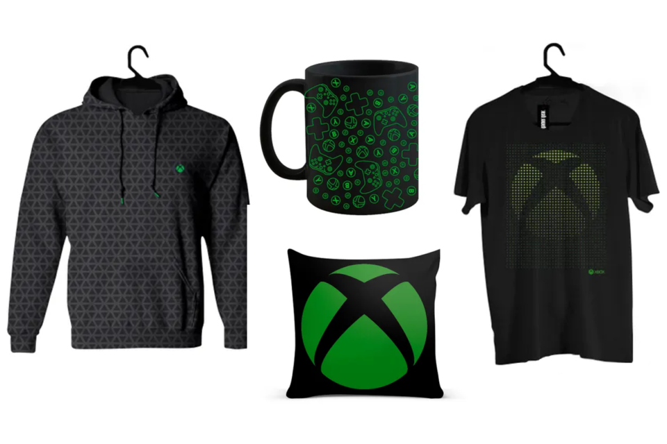 Moletom, camiseta, caneca e almofada com a marca Xbox.