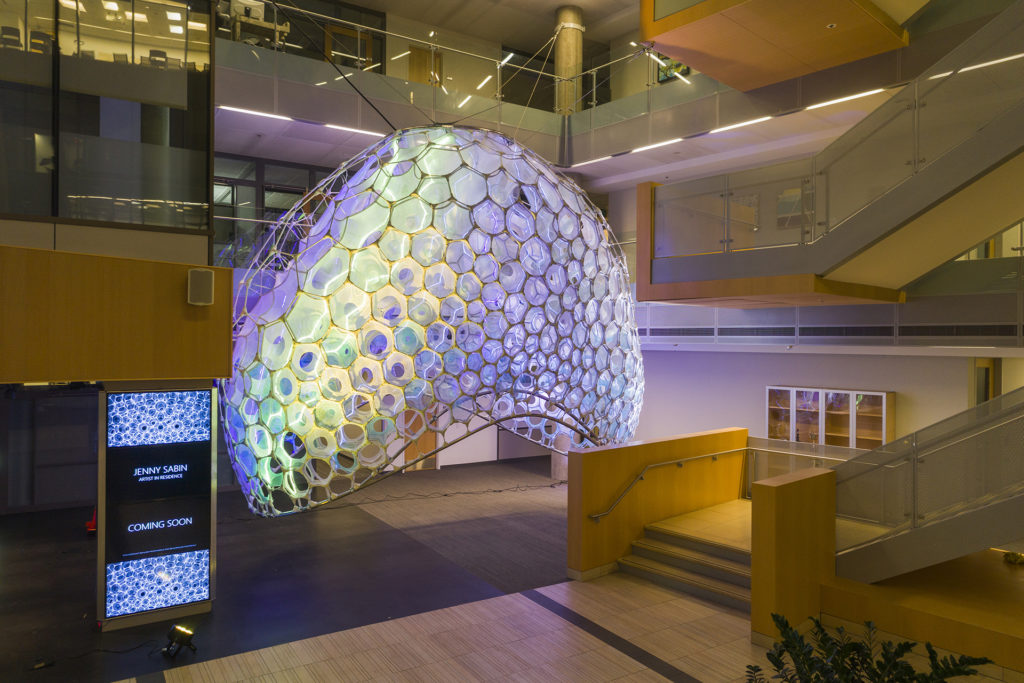 Vista da instalação Ada no prédio 99 da Microsoft.