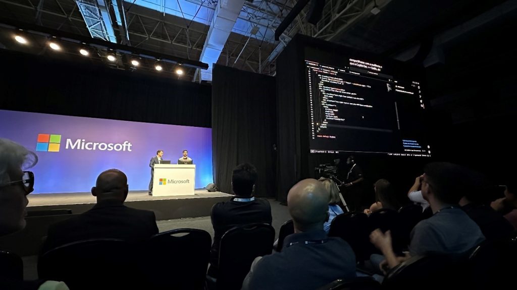 Keynote contou com demonstrações do Copilot e conversas com parceiros da Microsoft