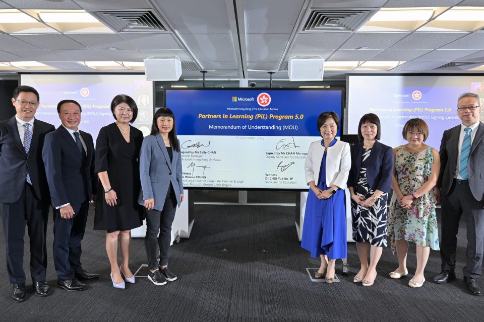 Microsoft Hong Kong joins forces with Education Bureau to strengthen K-12 Schools STEAM and AI education