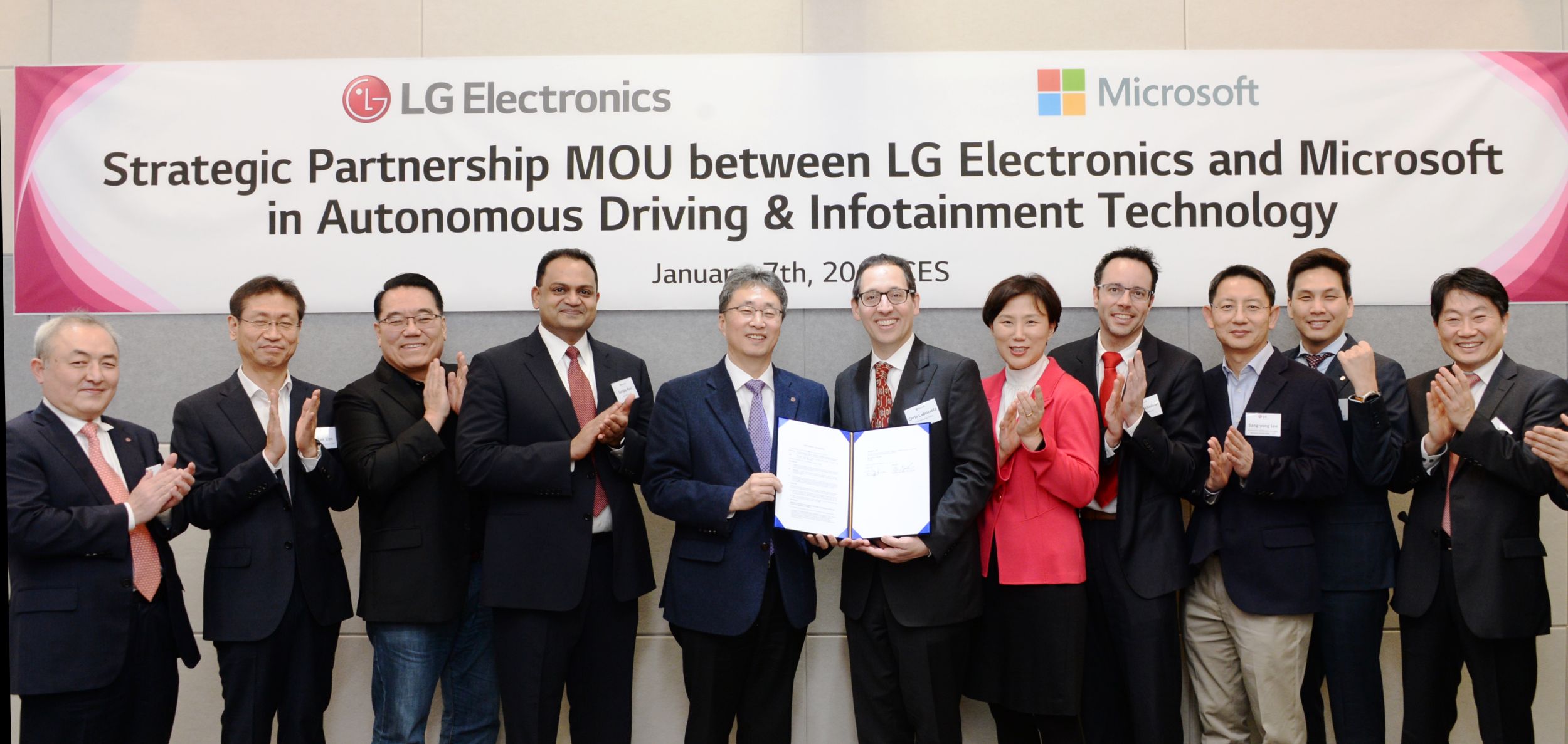 Signing of MoU between LG and Microsoft group image