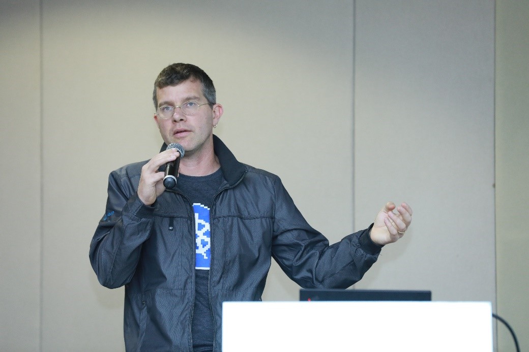 Kubernetes开源项目联合创始人、微软杰出工程师Brendan Burns