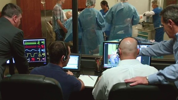 微软 Surface Pro 7 及 HoloLens 2 助力科玛医疗模拟器显著提升医疗实习成效
