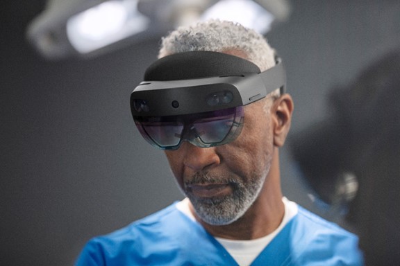 微软Surface Pro 7及HoloLens 2助力科玛医疗模拟器显著提升医疗实习成效