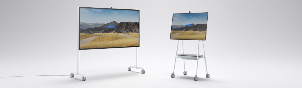 Kuva kahdesta Surface Hub 2S 85 laitteista
