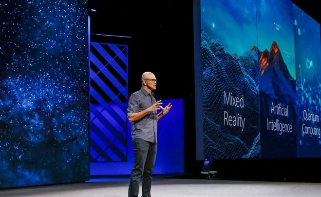 Президент Microsoft Сатья Наделла рассказывает об искусственном интеллекте (AI), смешанной реальности (MR) и квантовых вычислениях (Quantum Computing) на Microsoft Ignite 2017.