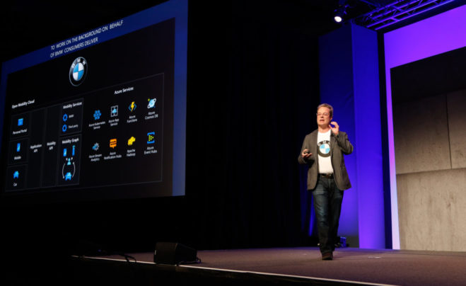 Гай Дункан, вице-президент на сцене Microsoft Build 2019