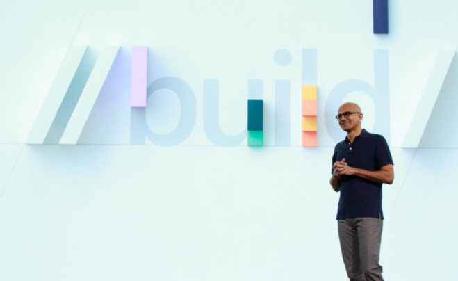Сатья Наделла, глава Microsoft, на сцене Build 2019