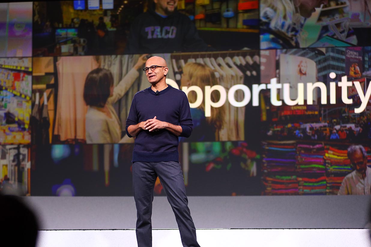 Генеральный директор Microsoft Сатья Наделла произносит вступительную речь на NRF 2020, рассказывая о будущем розничной торговли и о том, как технологии могут трансформировать эту отрасль.